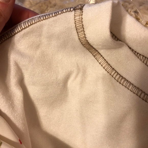 Long sleeve top w/floral sleeve design - Picture 5 of 6